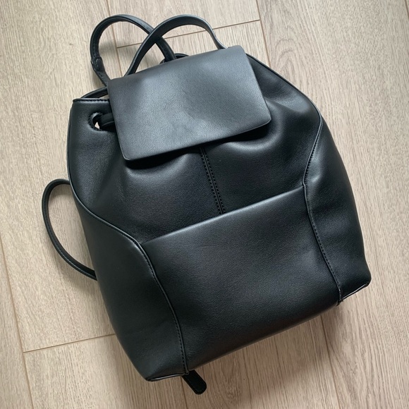 Zara Handbags - ZARA Basic Backpack - Black